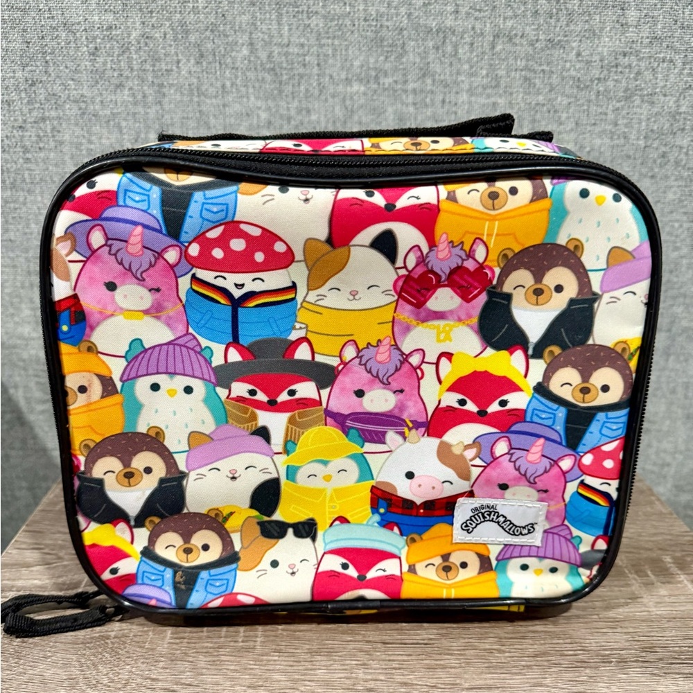 Squishmallows insulated lunch bag. Top handle.10x8. Excellent condition.